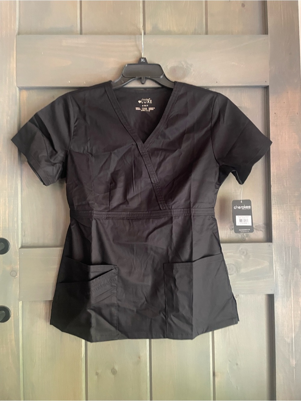 Cherokee LUXE Black Women's V-Neck Scrub Top with Pockets